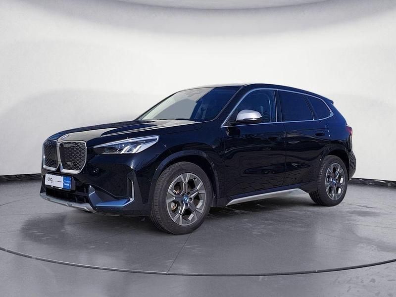 Gebraucht BMW iX1 Performance 150 kW (204 PS) 2024 Schwarz SUV
