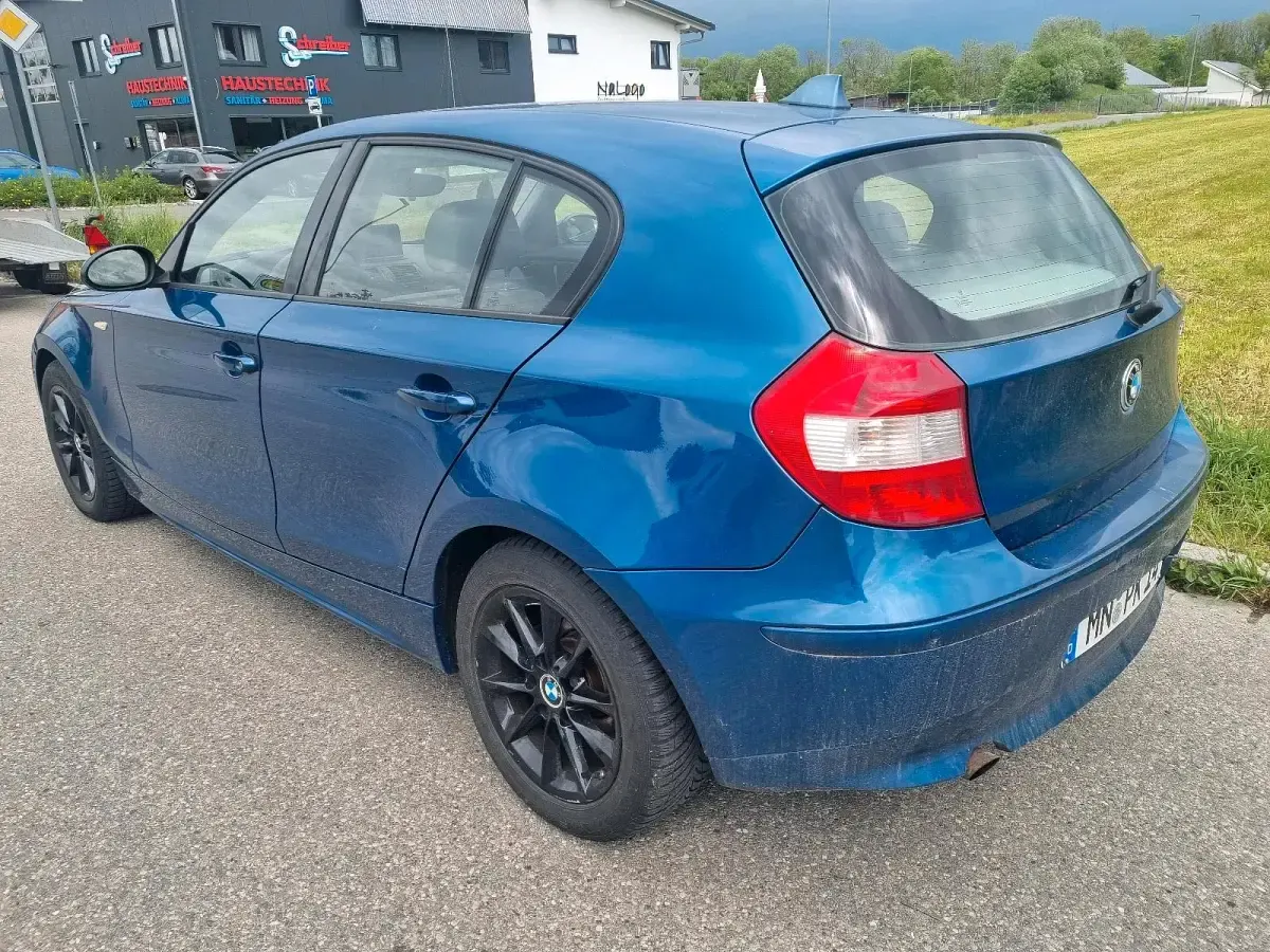 Gebraucht BMW 118 129 PS (94 kW) 2005 Blau Kleinwagen