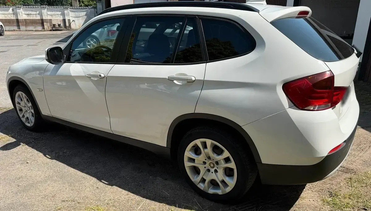 Gebraucht BMW X1 143 PS (105 kW) 2011 Weiß SUV