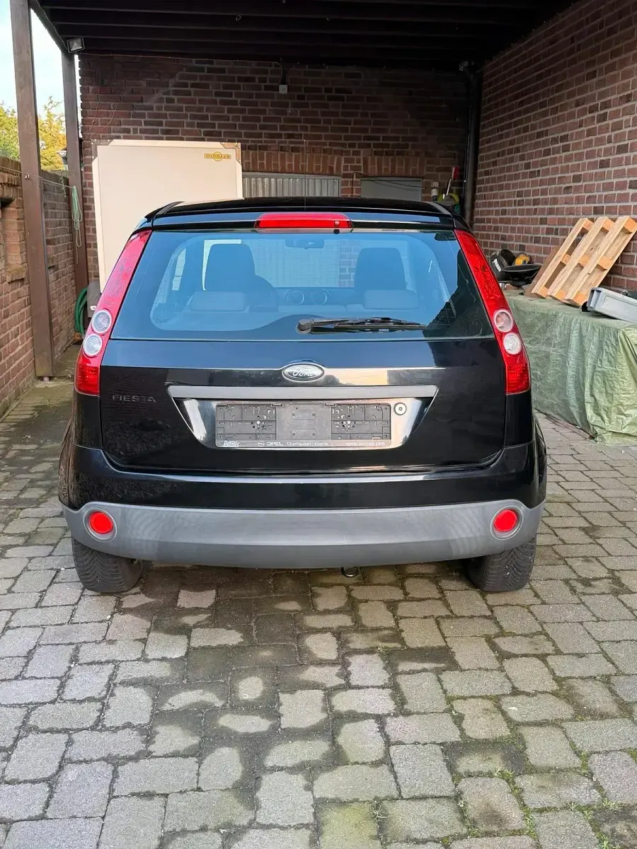 Gebraucht Ford Fiesta 69 PS (50 kW) 2006 Schwarz Kleinwagen