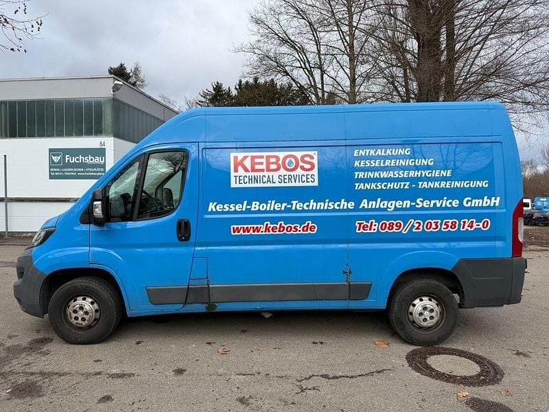 Gebraucht Peugeot Boxer Avantage 131 PS (96 kW) 2015 Blau Van