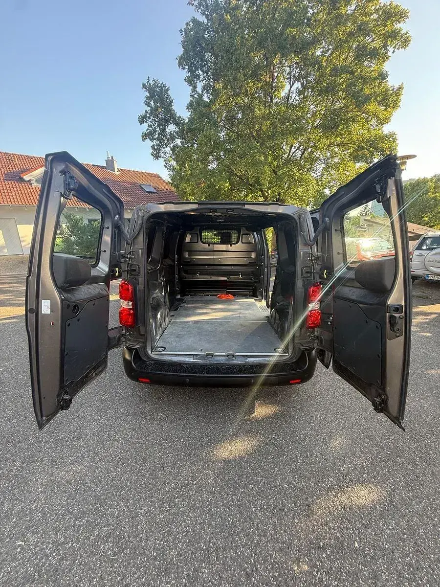 Gebraucht Toyota Proace 120 PS (88 kW) 2022 Grau Van / Kleinbus