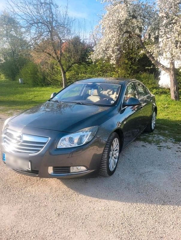 Grau Gebraucht 2008 Opel Insignia Limousine | 4.500 € (Guter Preis) - Bild 1/4