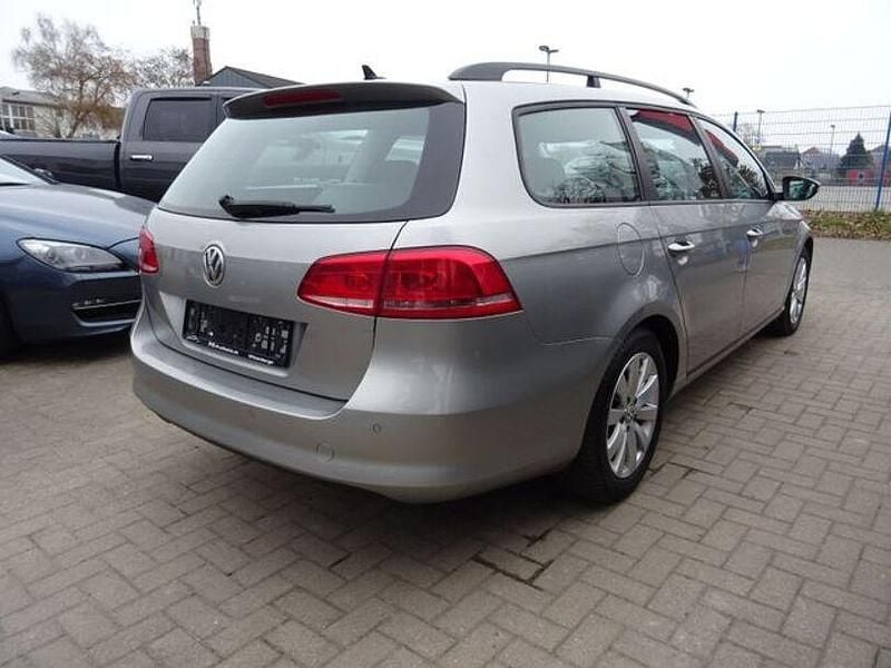 Gebraucht VW Passat Trendline 140 PS (102 kW) 2014 Silber Kombi