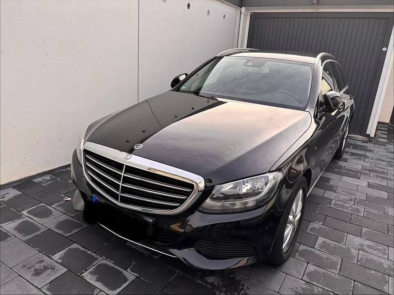 Gebraucht Mercedes C220 170 PS (125 kW) 2016 Schwarz Kombi