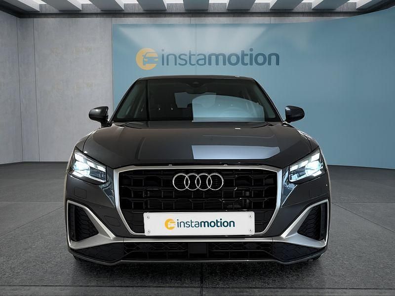 Gebraucht Audi Q2 S-Line 150 PS (110 kW) 2024 Grau SUV