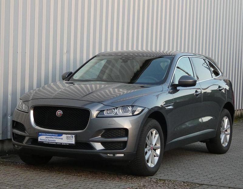Gebraucht Jaguar F-Pace Portfolio 179 PS (131 kW) 2017 Grau SUV