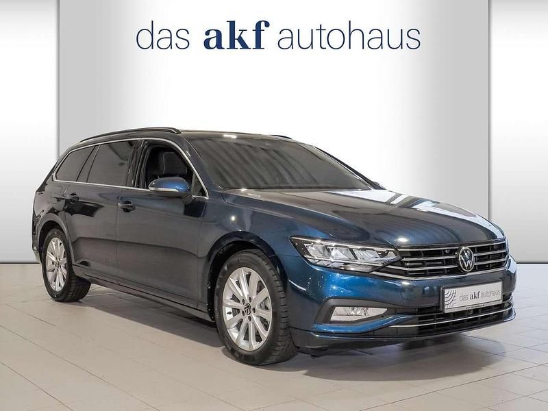 Gebraucht VW Passat Business 150 PS (110 kW) 2024 Aquamarinblau metallic Kombi