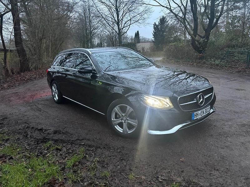 Gebraucht Mercedes 220 194 PS (142 kW) 2016 Schwarz Kombi