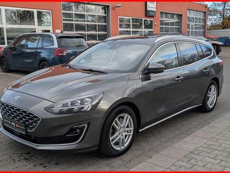 Grau Gebraucht 2019 Ford Focus Vignale Limousine | 16.950 € (Etwas zu teuer) - Bild 1/4
