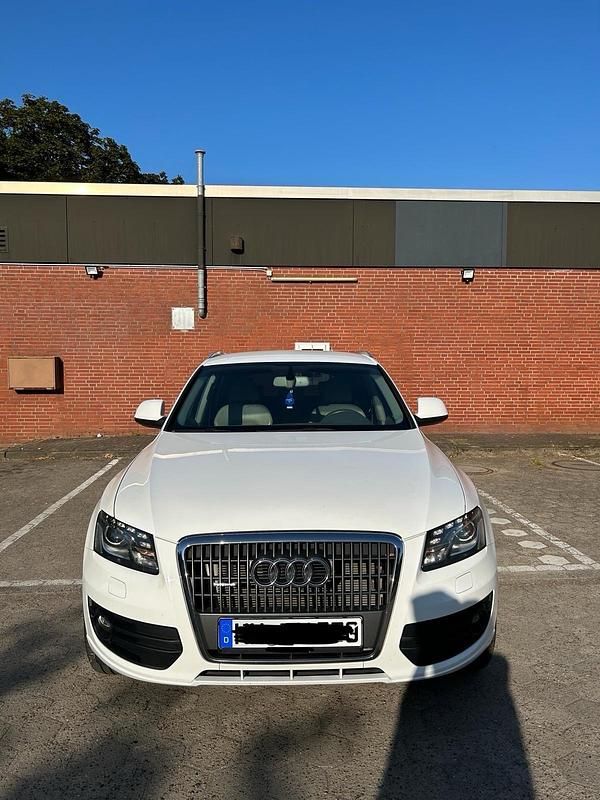 Weiß Gebraucht 2011 Audi Q5 SUV | 9.800 € (Guter Preis) - Bild 1/4