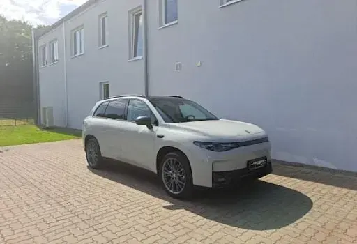 Brugt Leapmotor C10 158 kW (215 HK) 2025 Sølv SUV