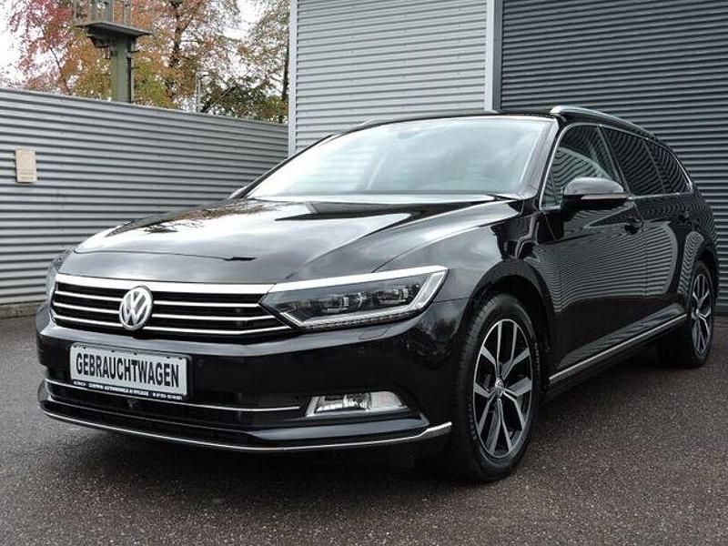 Schwarz Gebraucht 2016 VW Passat Highline Kombi | 12.999 € (Fairer Preis) - Bild 1/4