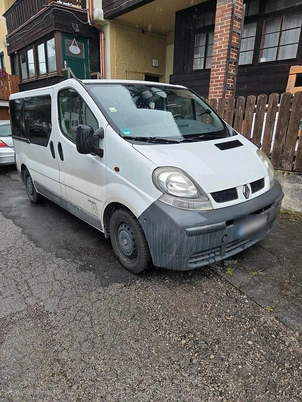 Weiß Gebraucht 2003 Renault Trafic Van | 6.800 € - Bild 1/3