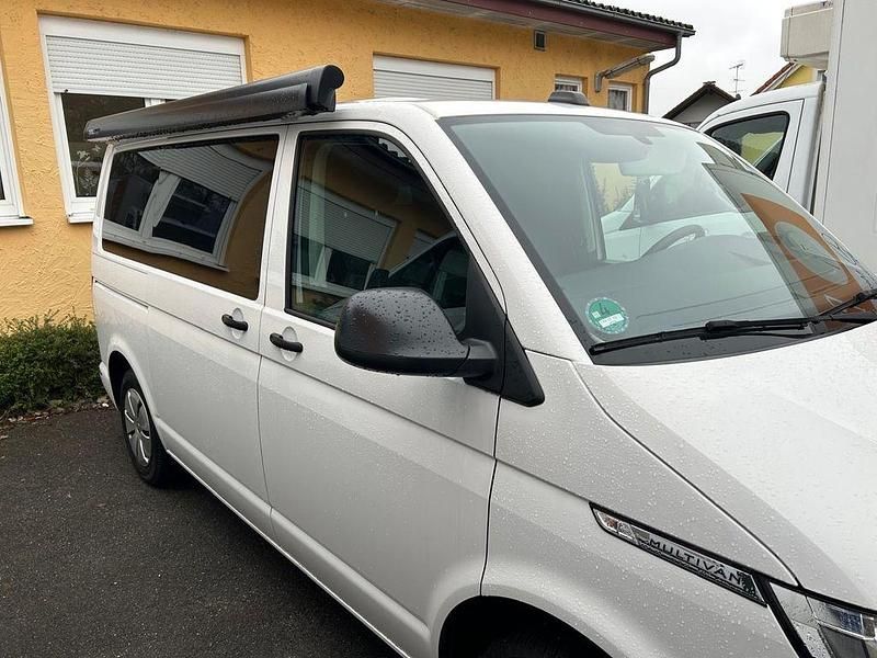 Gebraucht VW Multivan Trendline 110 PS (80 kW) 2021 Weiß Van