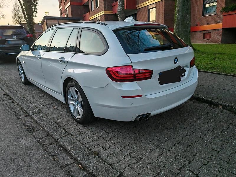 Gebraucht BMW 520 190 PS (139 kW) 2016 Weiß Kombi