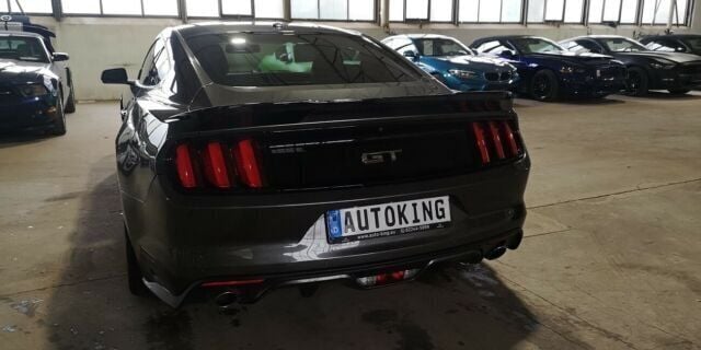 Gebraucht Ford Mustang GT 422 PS (310 kW) 2016 Schwarz metallic Coupé