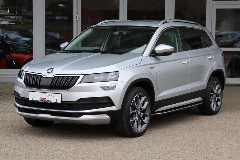 Silber Gebraucht 2020 Skoda Karoq Business Line SUV | 28.490 € (Etwas zu teuer) - Bild 1/4