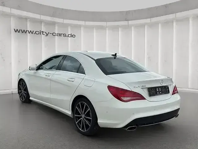Gebraucht Mercedes CLA180 122 PS (89 kW) 2015 Weiß Limousine