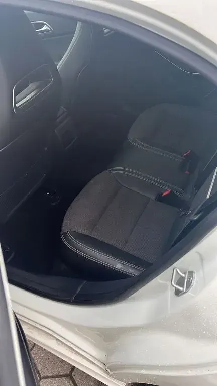Gebraucht Mercedes A250 211 PS (155 kW) 2012 Weiß Kleinwagen