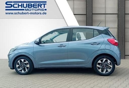 Gebraucht Hyundai i10 Trend 79 PS (58 kW) 2025 Meta blue / mic Kleinwagen