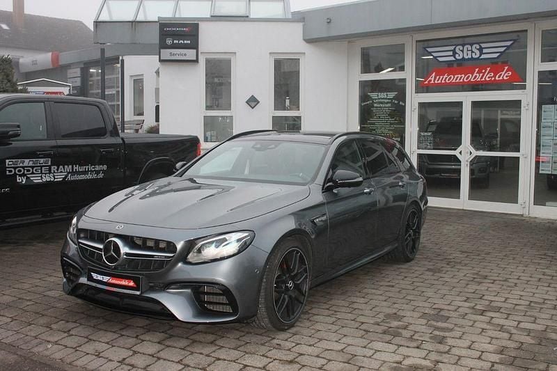 Grau Gebraucht 2018 Mercedes E63S AMG AMG Limousine | 64.900 € (Fairer Preis) - Bild 1/4