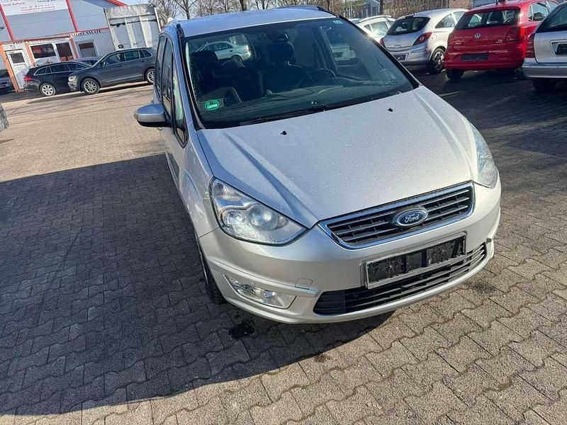 Gebraucht Ford Galaxy Trend 140 PS (102 kW) 2011 Polarsilber metallic Van / Kleinbus