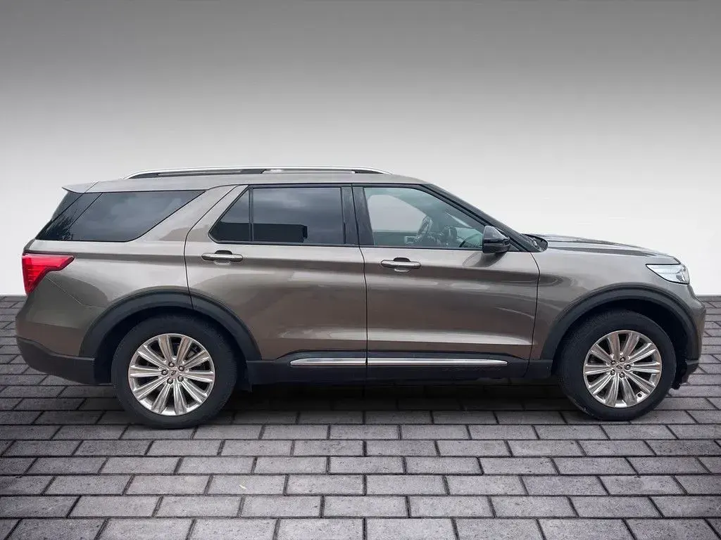 Gebraucht Ford Explorer Platinum 457 PS (336 kW) 2021 Grau / concrete grau (metallic) SUV