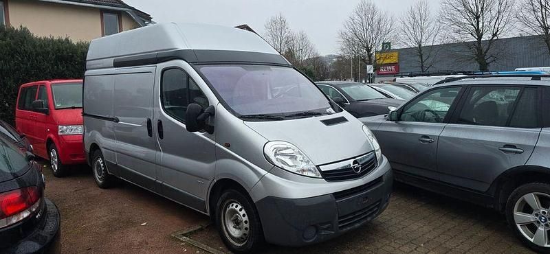 Gebraucht Opel Vivaro 114 PS (83 kW) 2007 Silber Van / Kleinbus