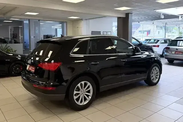 Second-hand Audi Q5 Comfort 190 CP (139 kW) 2017 Negru SUV