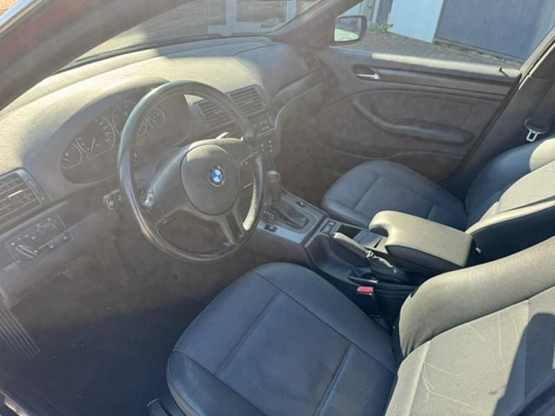 Gebraucht BMW 325 192 PS (141 kW) 2003 Violet Limousine