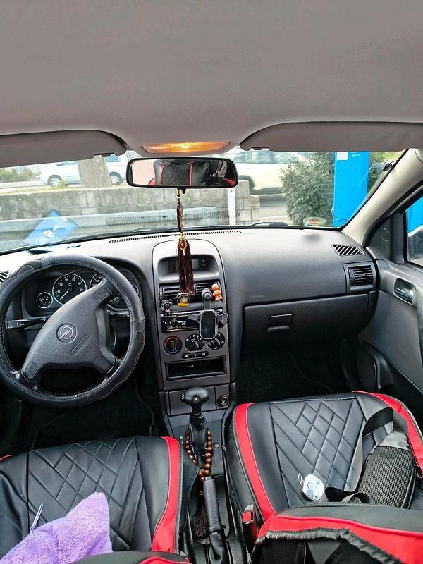 Silber Gebraucht 2003 Opel Astra Kleinwagen | 3.300 € (Etwas zu teuer) - Bild 1/4