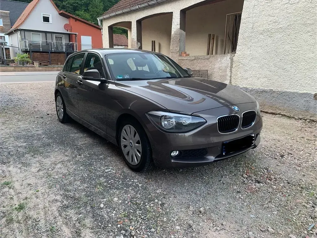 Gebraucht BMW 116 Efficient Dynamics 116 PS (85 kW) 2012 Braun Kleinwagen