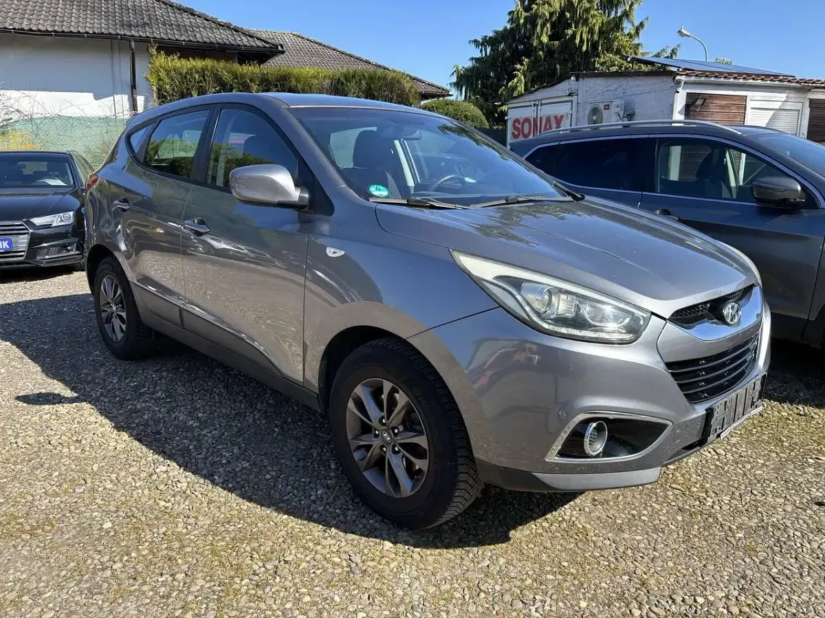 Gebraucht Hyundai ix35 Classic 135 PS (99 kW) 2013 Steel gray / met SUV