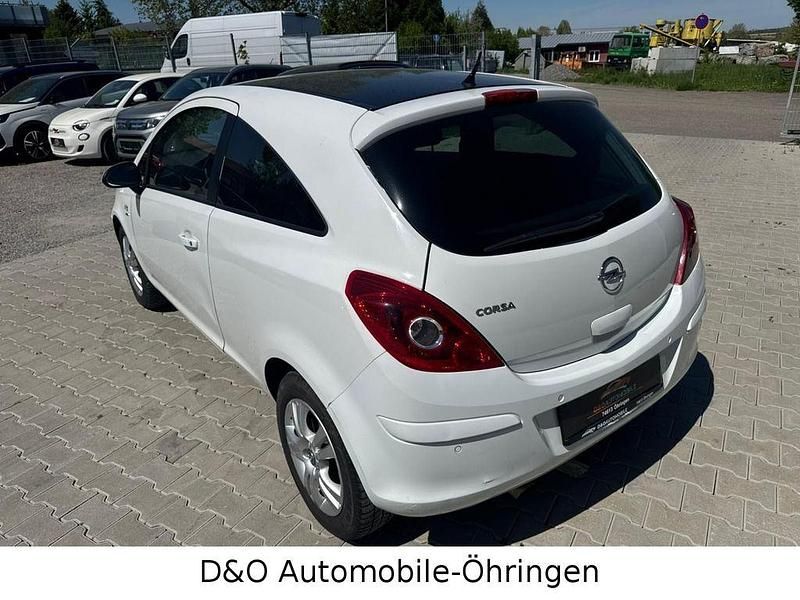 Second-hand Opel Corsa Active 170 CP (125 kW) 2013 Alb Berlinǎ