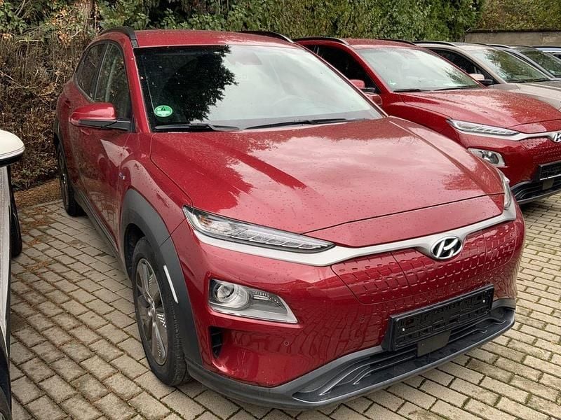 Rot Gebraucht 2020 Hyundai Kona Prime SUV | 14.500 € (Superpreis) - Bild 1/1