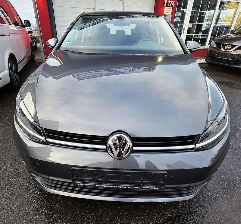 Gebraucht VW Golf VII 86 PS (63 kW) 2019 Grau Limousine