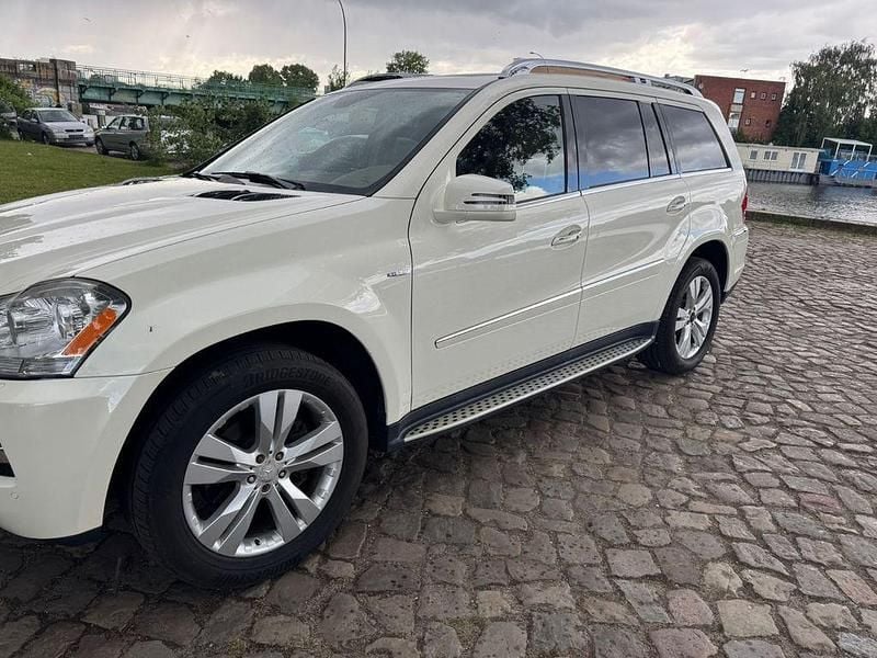 Gebraucht Mercedes GL350 Edition 211 PS (155 kW) 2011 Weiß SUV