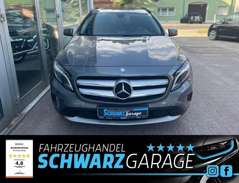 Gebraucht Mercedes GLA200 136 PS (100 kW) 2014 Grau metallic SUV