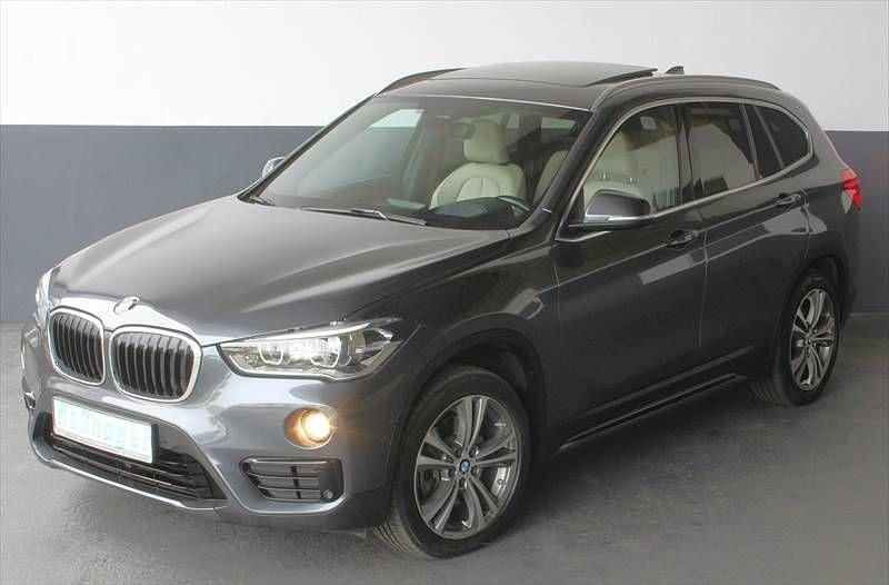 Grau Gebraucht 2016 BMW X1 Sport Line SUV | 16.490 € (Guter Preis) - Bild 1/4