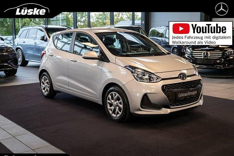 Silber Gebraucht 2019 Hyundai i10 Trend Kleinwagen | 9.300 € (Fairer Preis) - Bild 1/4