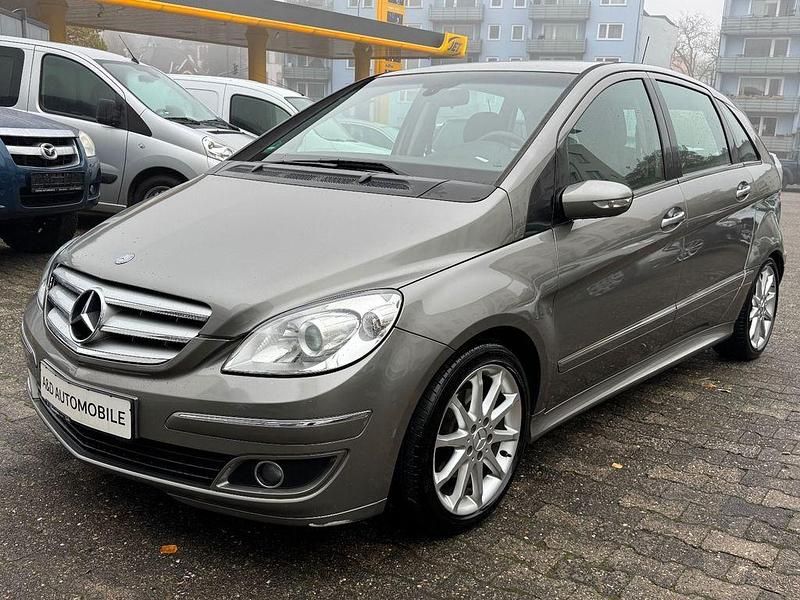 Grau Gebraucht 2006 Mercedes B200 Van / Kleinbus | 5.490 € (Fairer Preis) - Bild 1/4