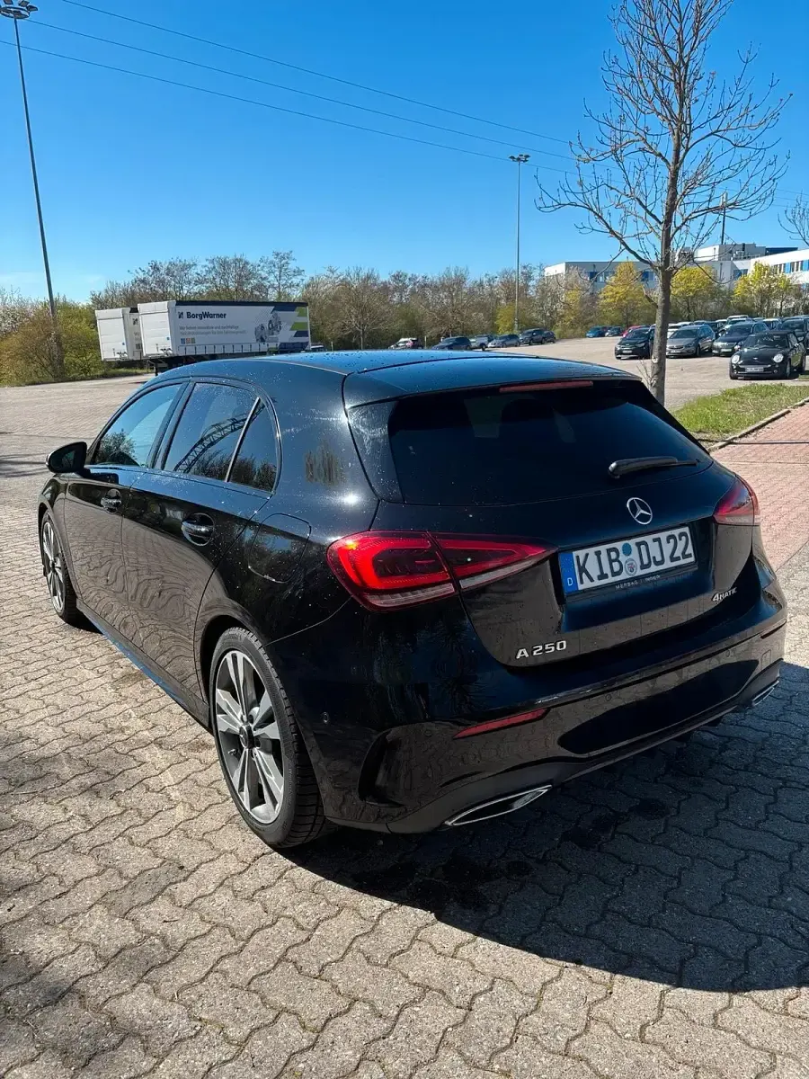 Gebraucht Mercedes A250 224 PS (164 kW) 2020 Schwarz Kleinwagen