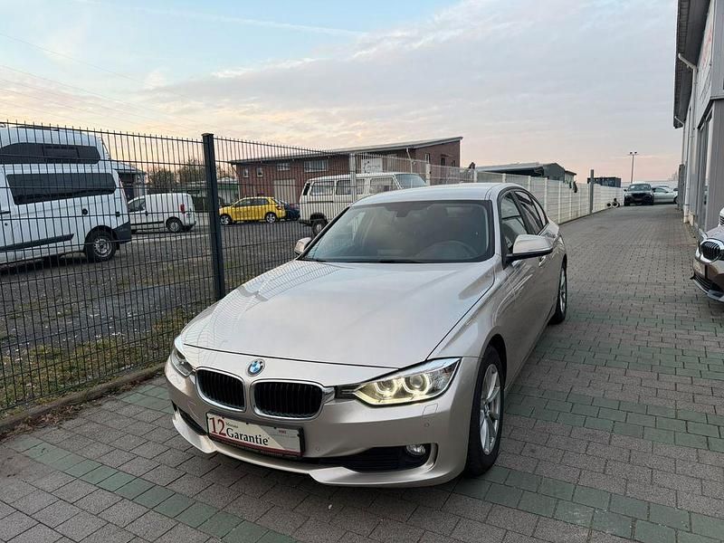Gebraucht BMW 320 Efficient Dynamics 163 PS (119 kW) 2013 Gold Limousine