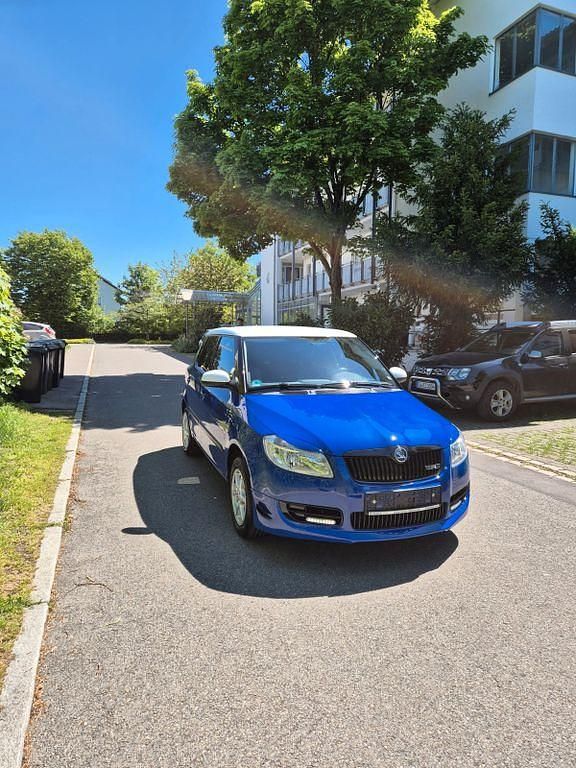 Blau Gebraucht 2009 Skoda Fabia Limousine | 4.700 € (Etwas zu teuer) - Bild 1/4