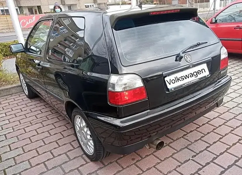 Brugt VW Golf III 90 HK (66 kW) 1996 Sort Sedan