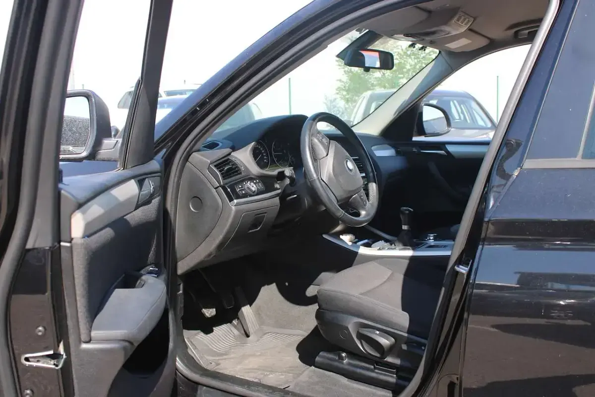Gebraucht BMW X3 150 PS (110 kW) 2014 Black sapphire metallic SUV