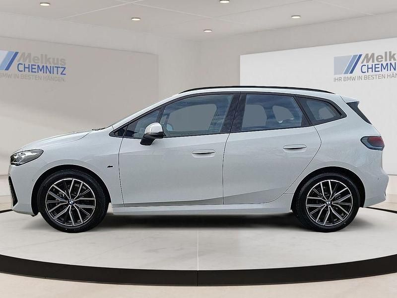Gebraucht BMW 218 Active Tourer M Sport 136 PS (100 kW) 2024 Weiß Van / Kleinbus