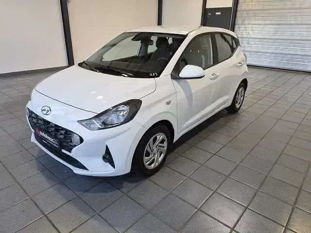 Gebraucht Hyundai i10 Select 67 PS (49 kW) 2022 Weiß Kleinwagen