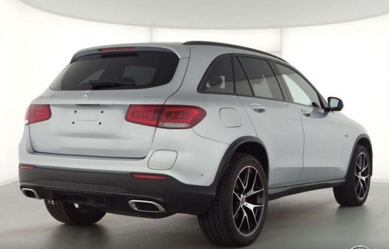 Gebraucht Mercedes GLC300e AMG line 194 PS (142 kW) 2021 Silber SUV